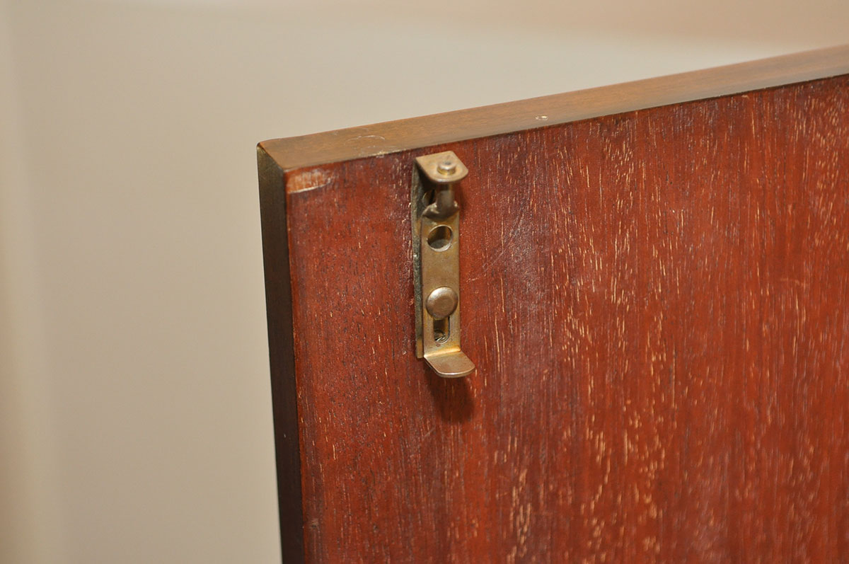 Vintage Art Deco Gentleman's Chest with Burled Wood Veneers