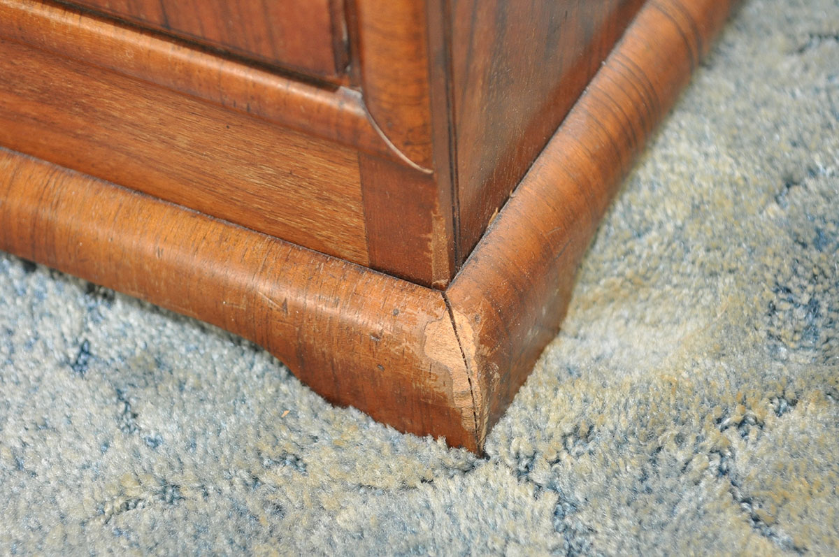 Vintage Art Deco Gentleman's Chest with Burled Wood Veneers