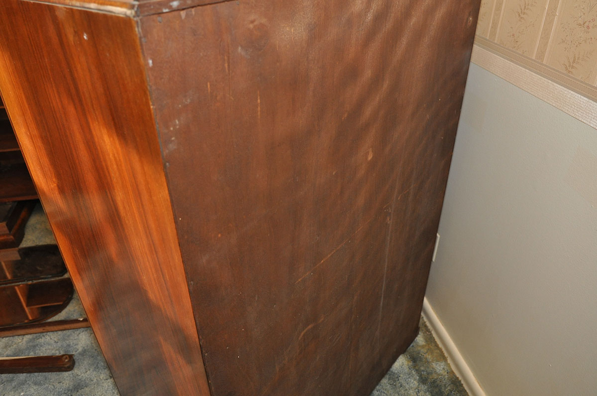 Vintage Art Deco Gentleman's Chest with Burled Wood Veneers