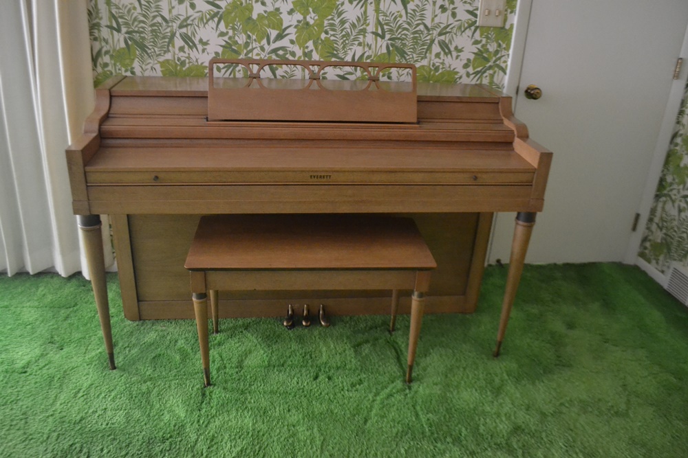 Mid Century  1959 Everett  Spinet Piano