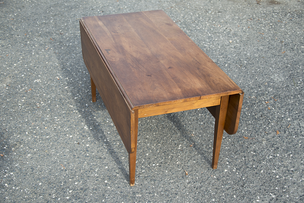 Hepplewhite Style Drop Leaf Coffee Table