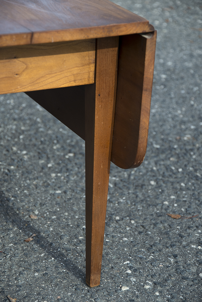 Hepplewhite Style Drop Leaf Coffee Table