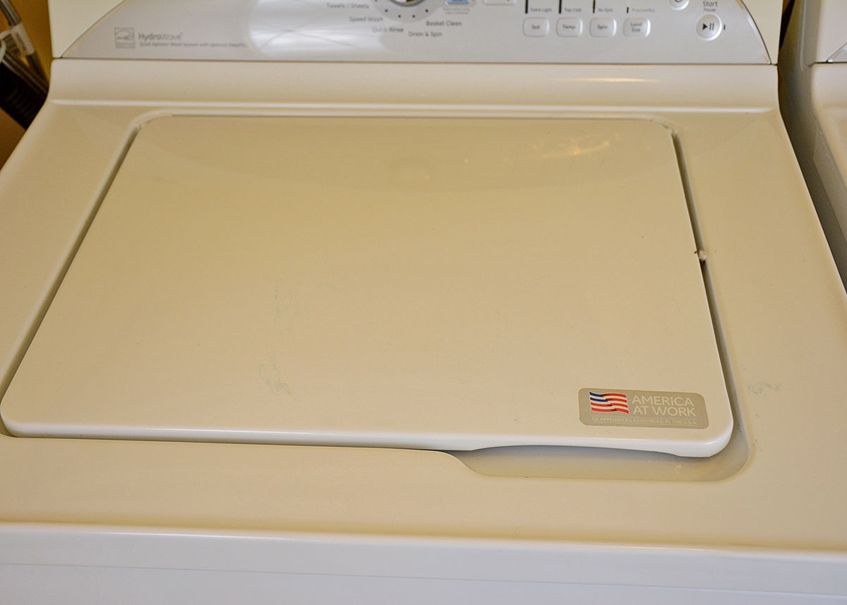 2013 GE HydroWave Washing Machine