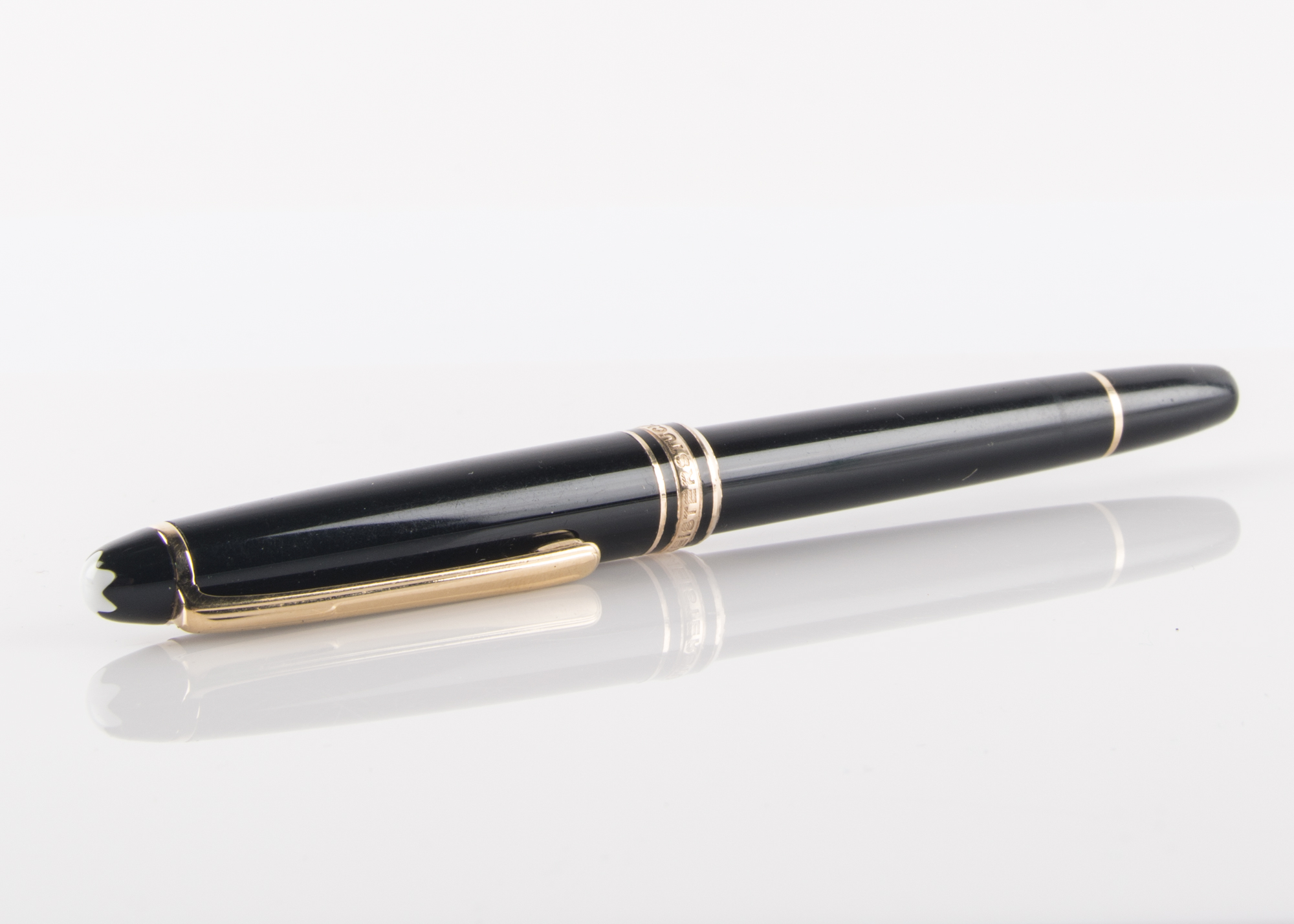 Montblanc Meisterstuck Model 144 Black Precious Resin Fountain Pen