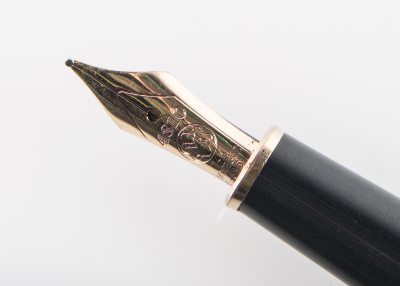 Montblanc Meisterstuck Model 144 Black Precious Resin Fountain Pen