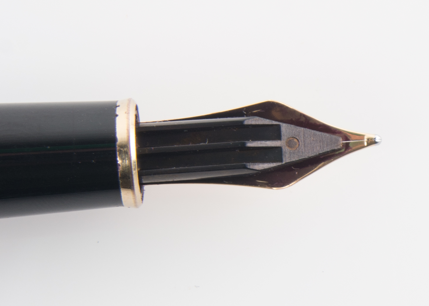 Montblanc Meisterstuck Model 144 Black Precious Resin Fountain Pen