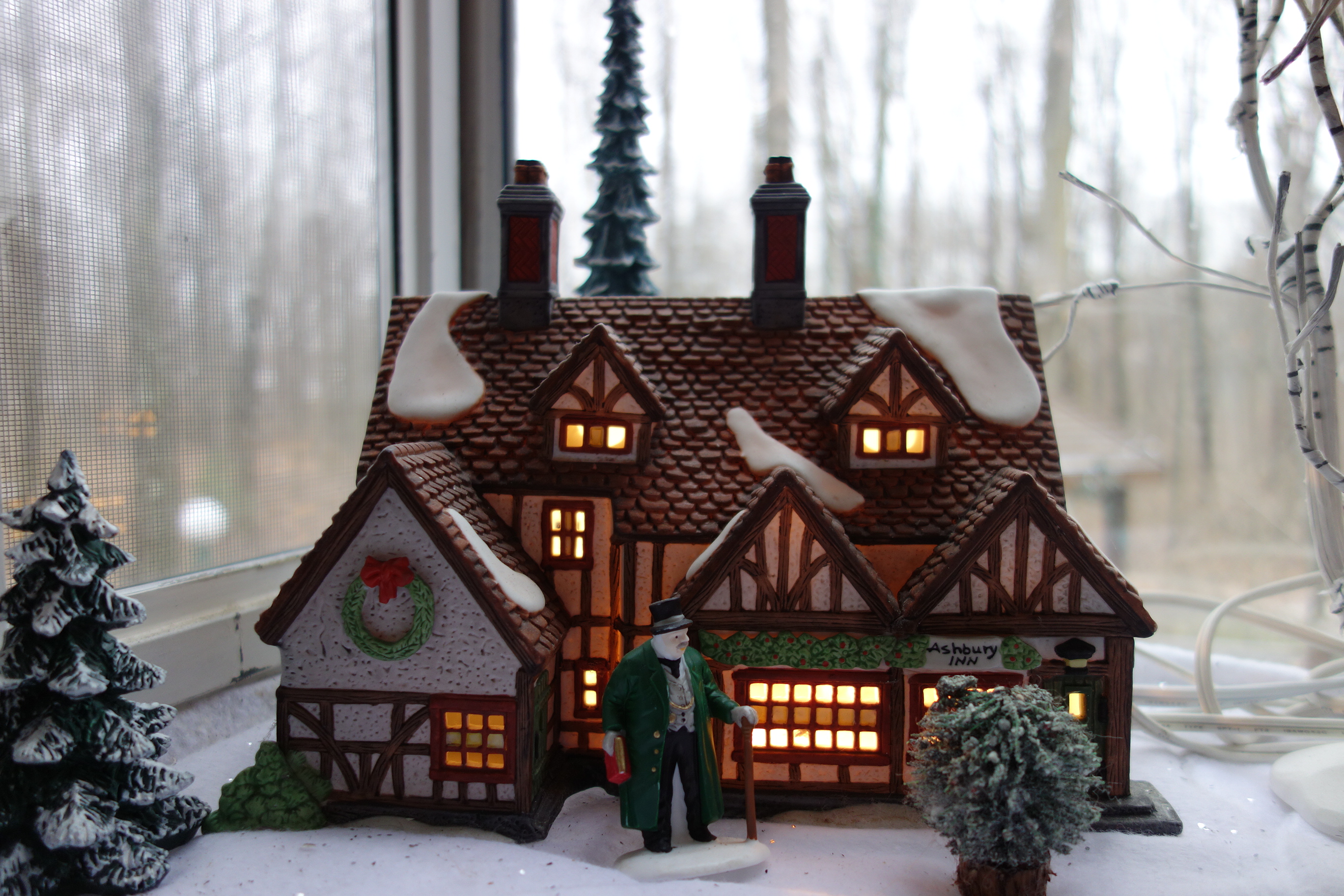 Department 56 Holiday Village Scene