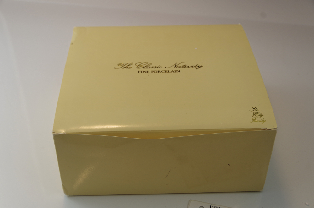 Lenox Wooden Creche with Classic Nativity Holy Family Porcelain Figurines