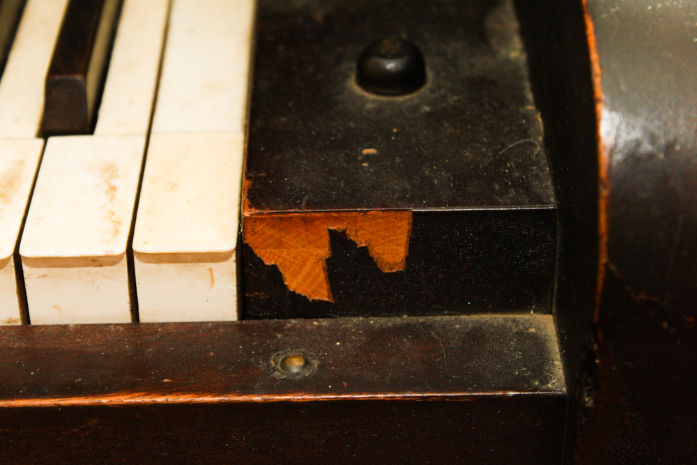 Antique Trayser Piano Company Upright Piano