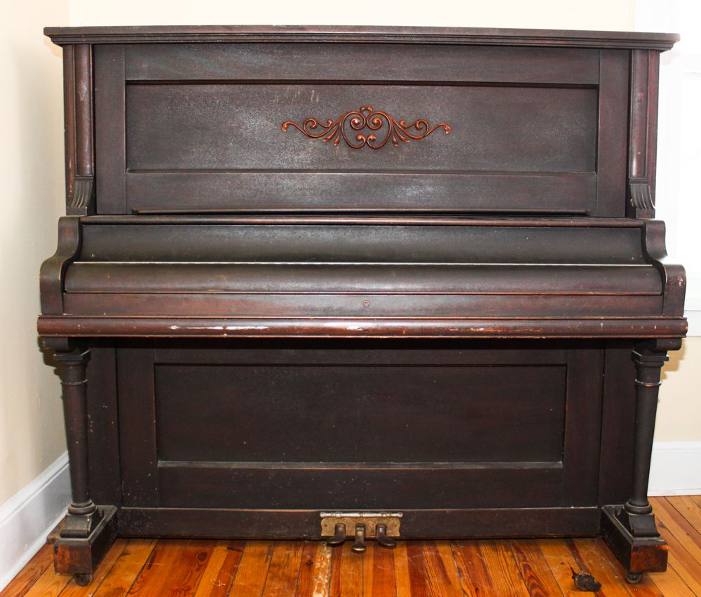 Antique Trayser Piano Company Upright Piano