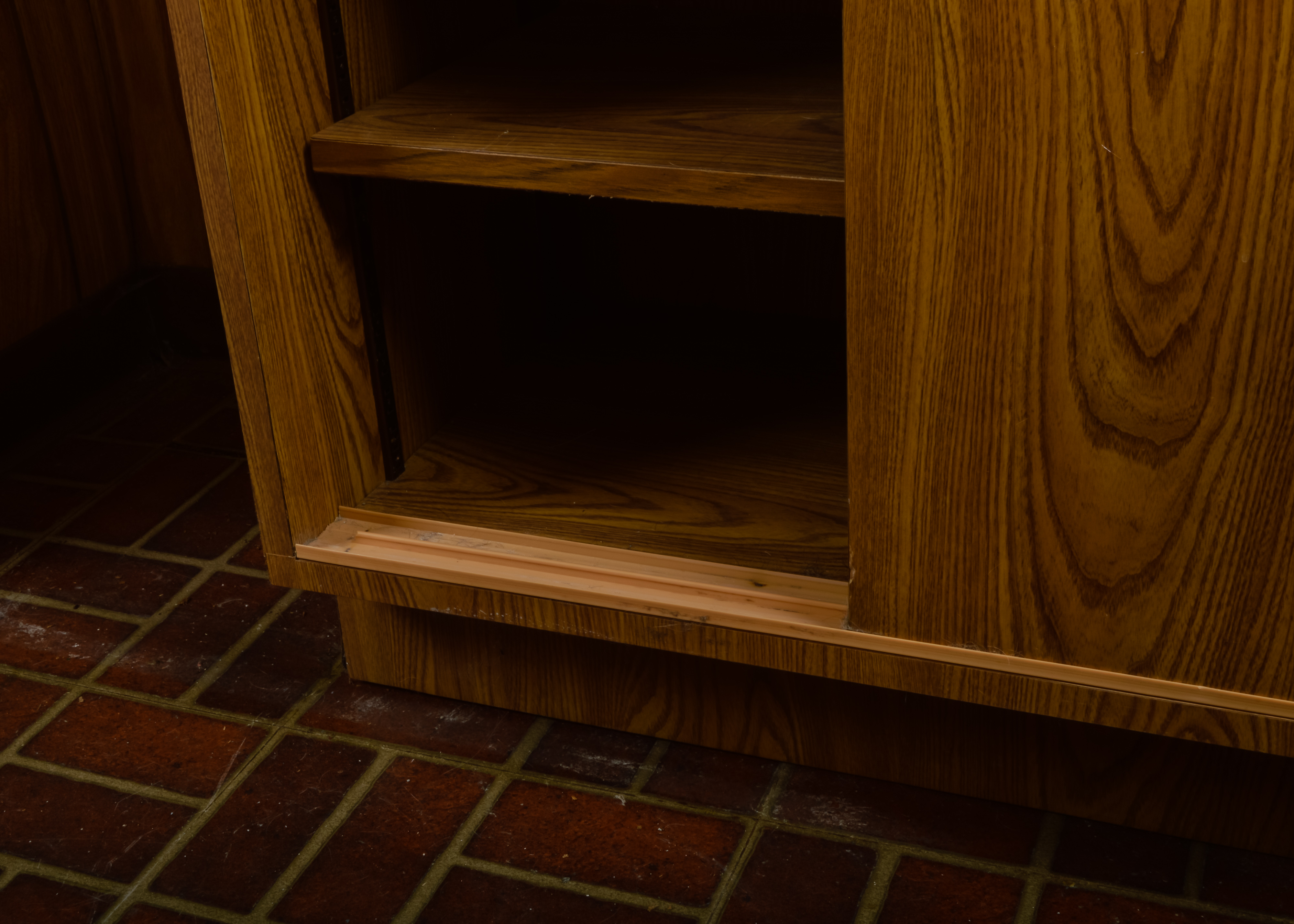 Wood Laminate Cabinet