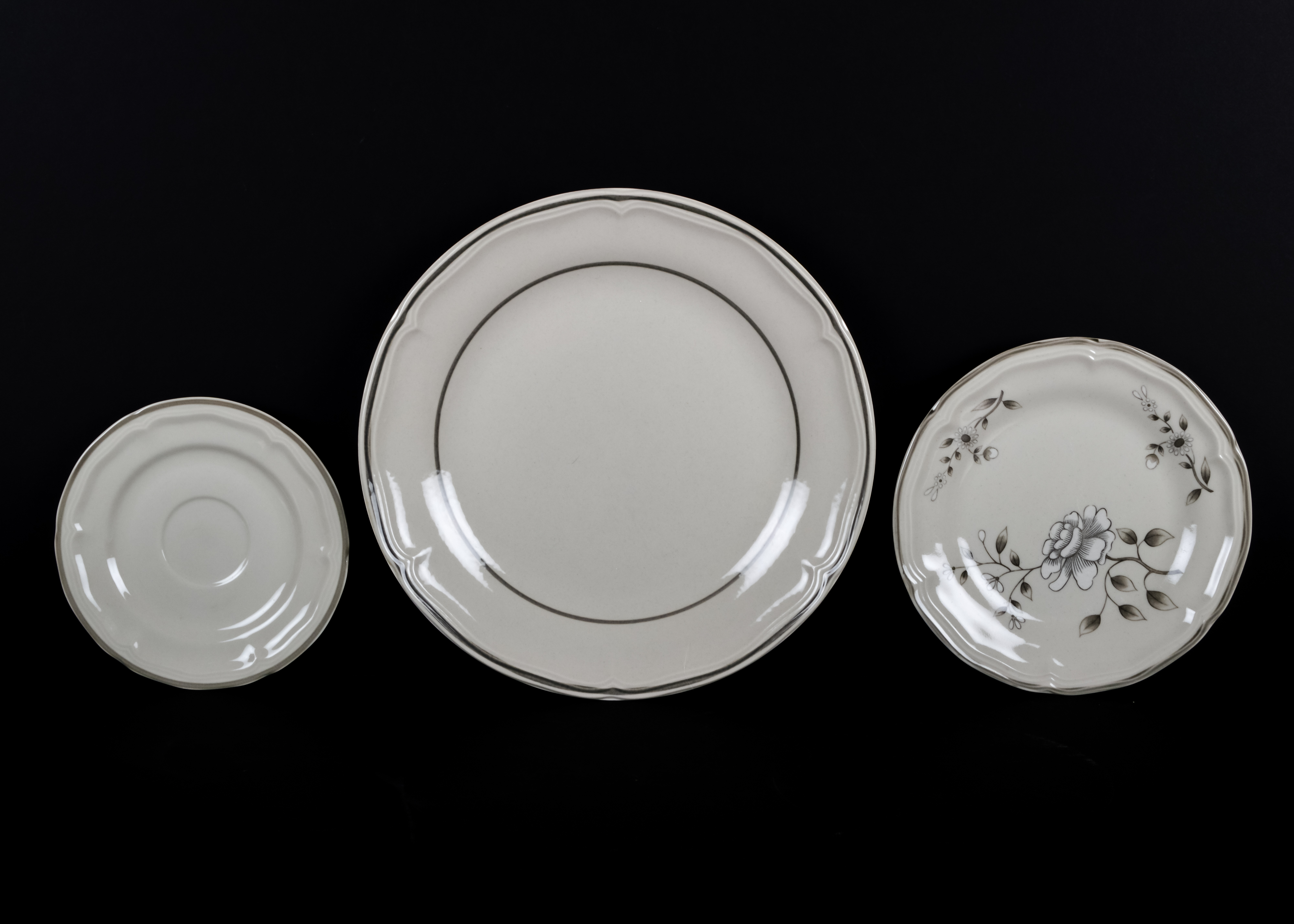 Southampton Stoneware Dish Set