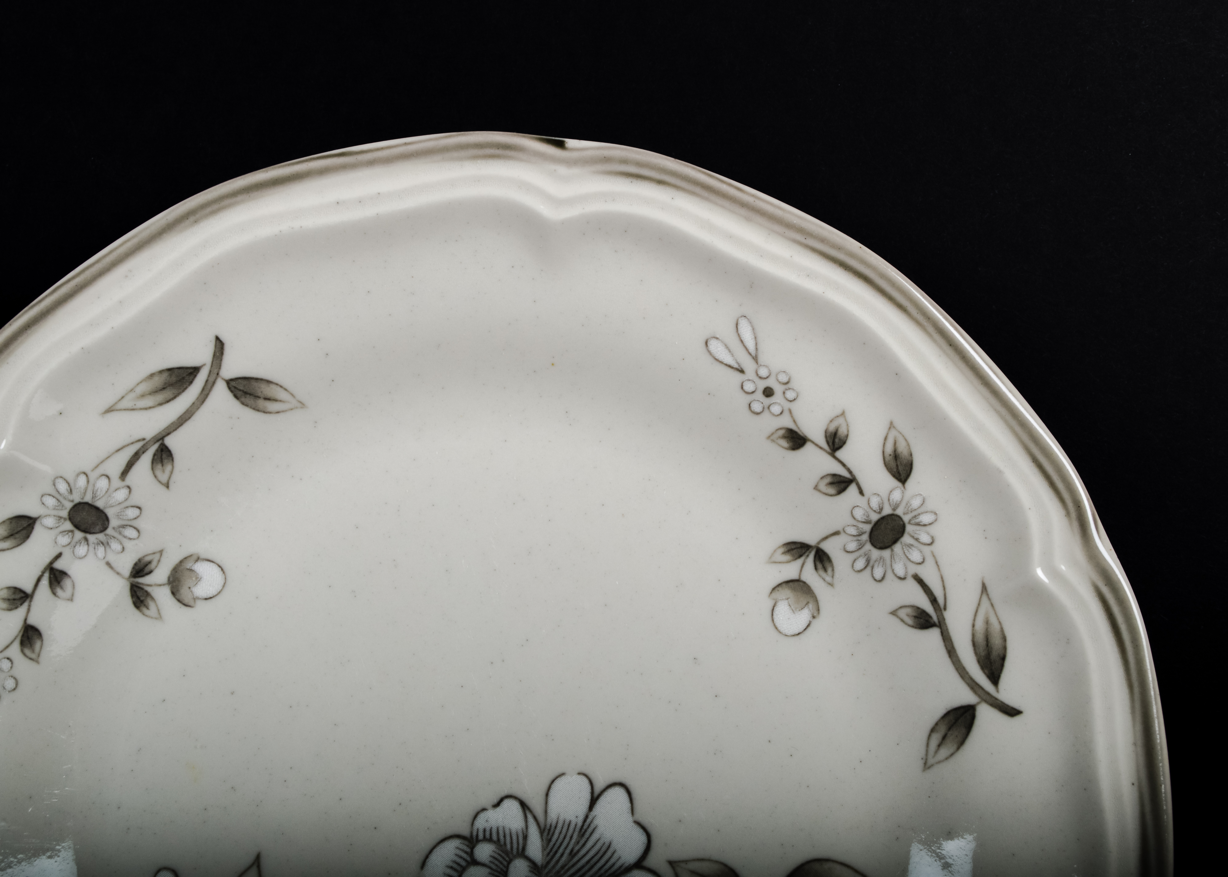 Southampton Stoneware Dish Set