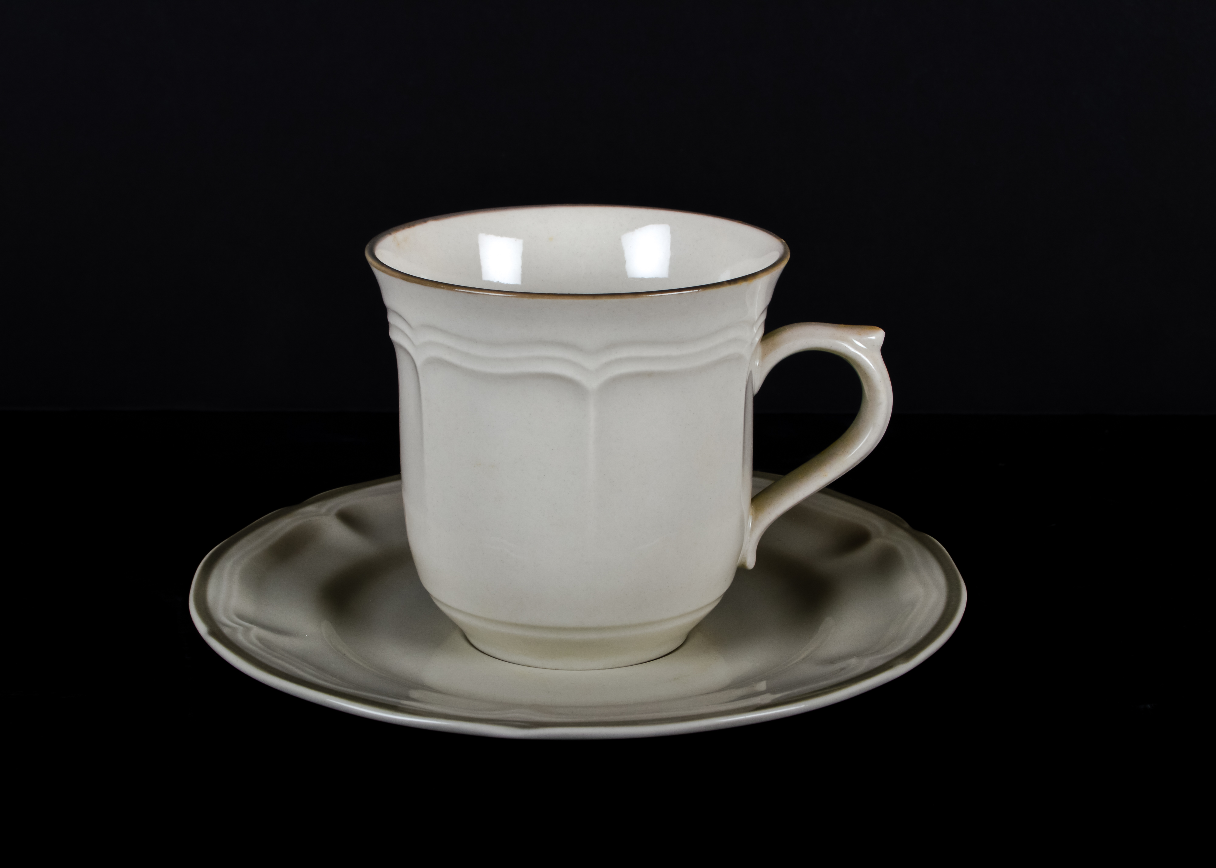 Southampton Stoneware Dish Set