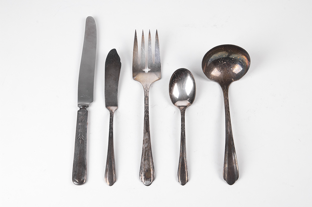 Oneida Community Tudor Plate in June Nursery Pattern