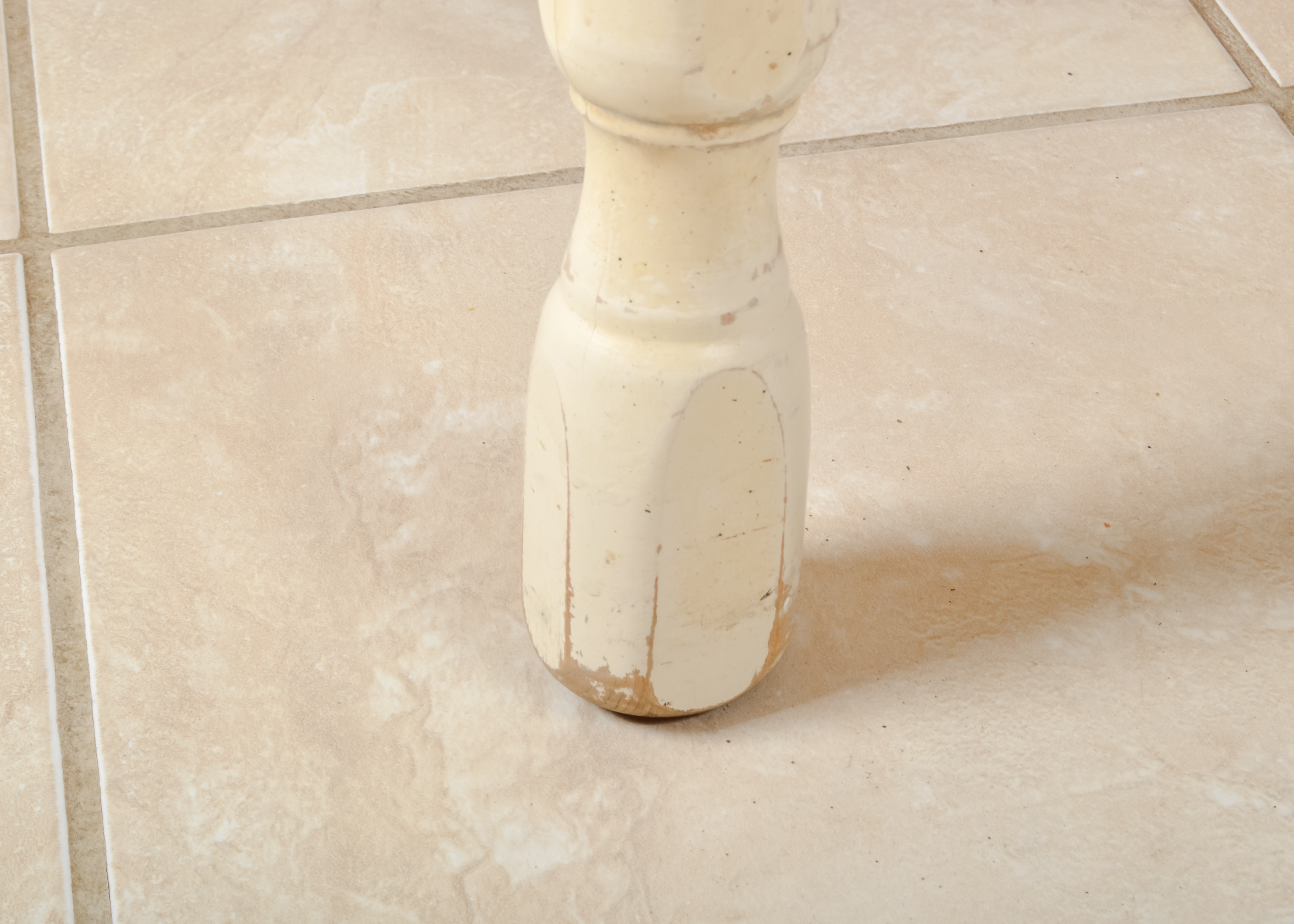 Vintage Round Kitchen Table and Four Chairs