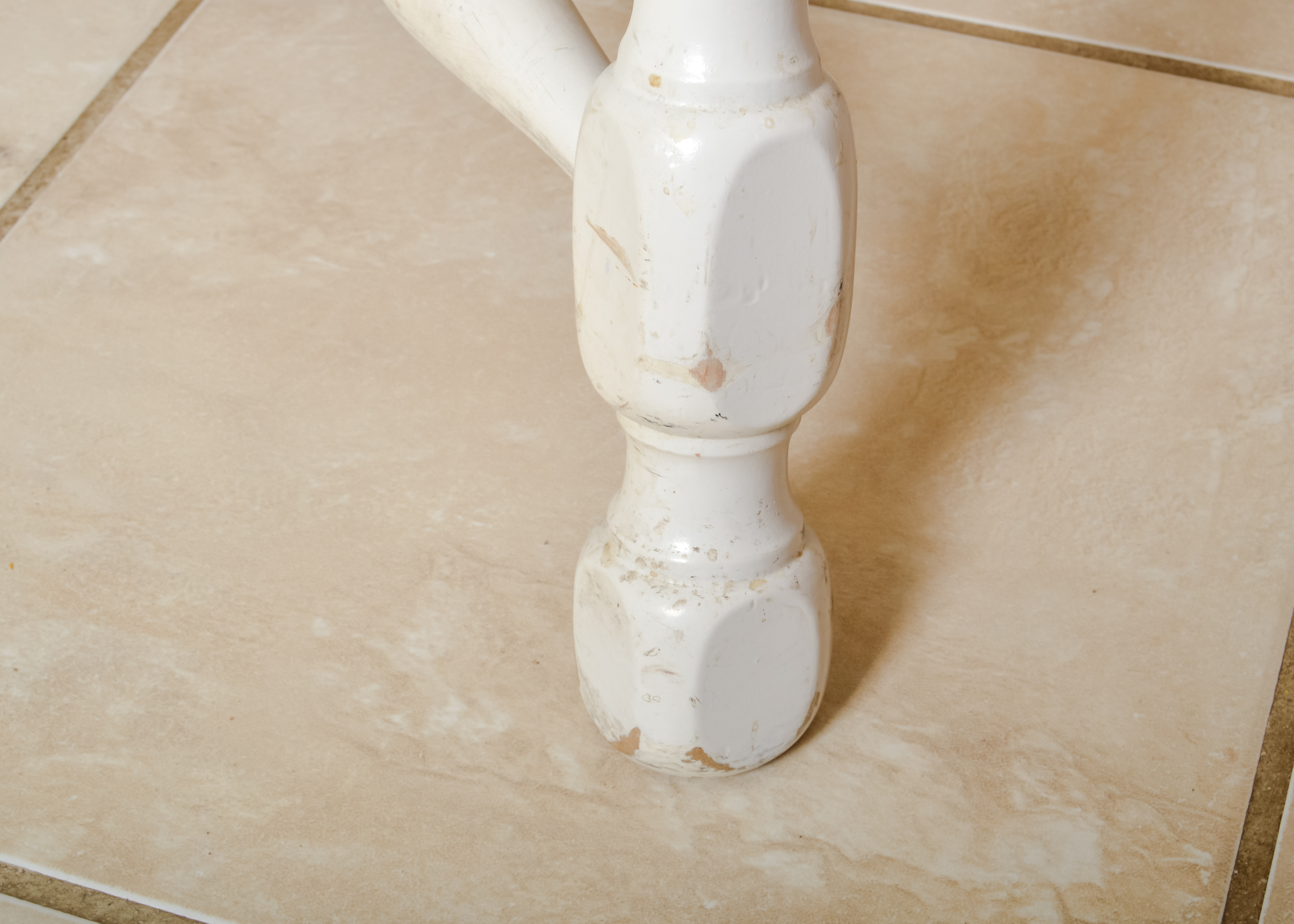 Vintage Round Kitchen Table and Four Chairs