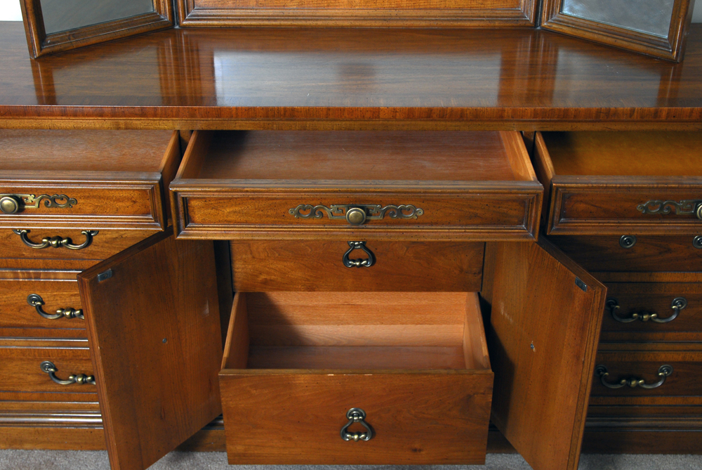 Unique Furniture Makers Dresser with Trifold Mirror