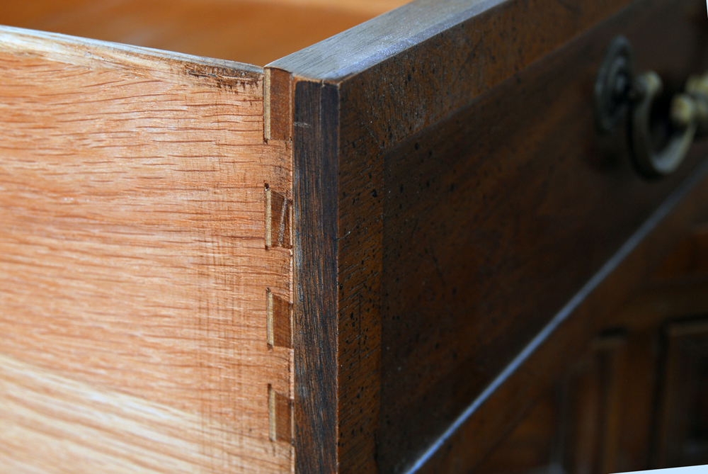 Unique Furniture Makers Dresser with Trifold Mirror