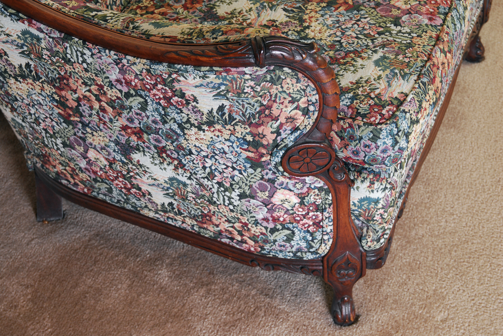 Queen Anne Style Sofa