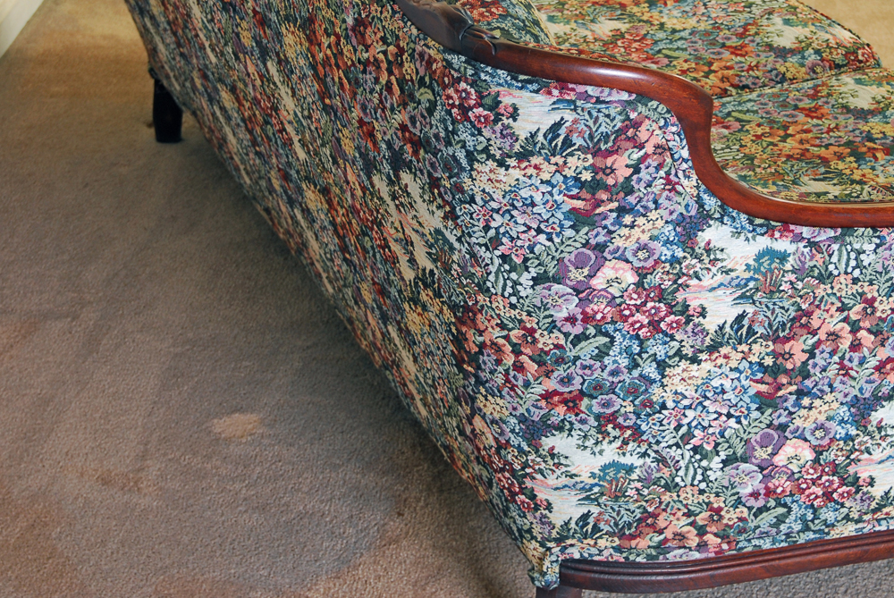 Queen Anne Style Sofa