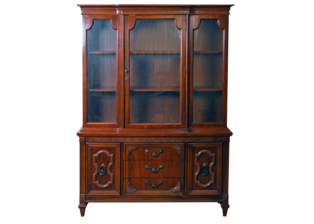 Vintage Bassett Furniture China Cabinet
