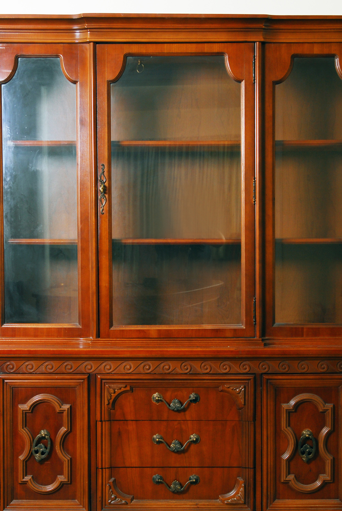 Vintage Bassett Furniture China Cabinet