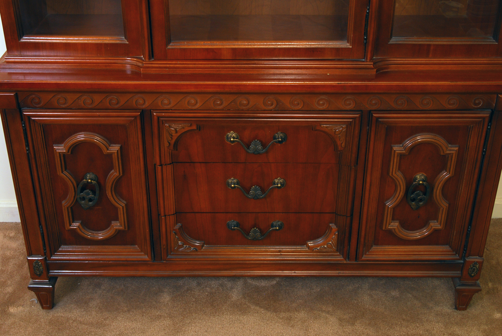 Vintage Bassett Furniture China Cabinet