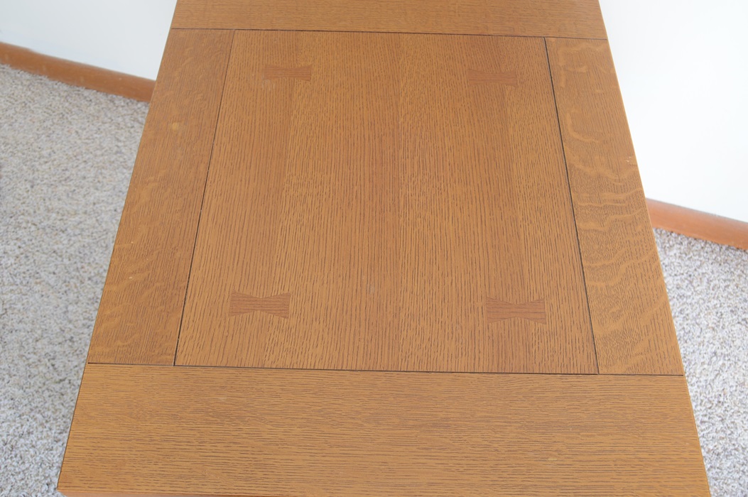 Bassett Oak Mission Style End Table