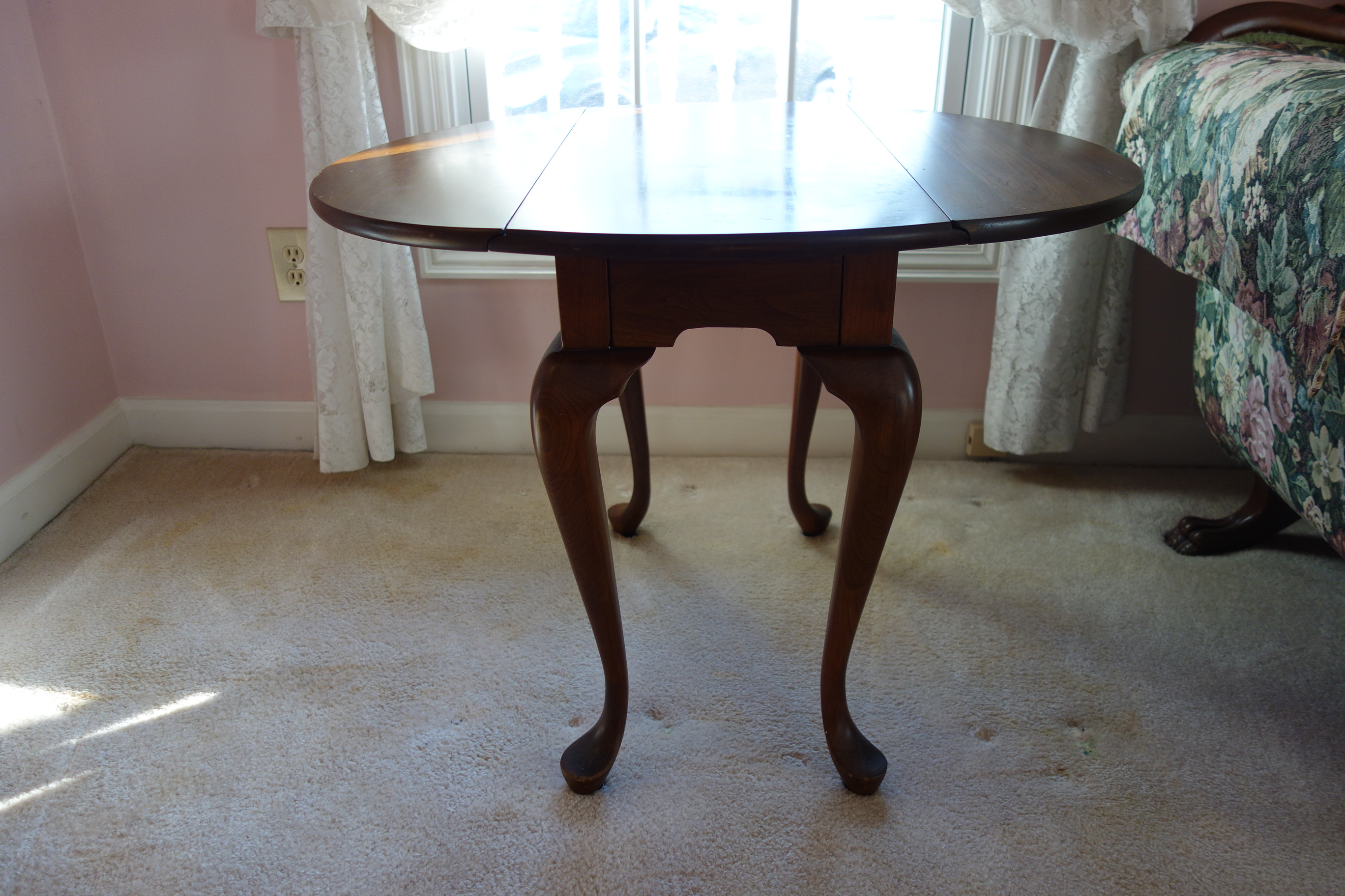 Queen Anne Style Drop Leaf Side Table