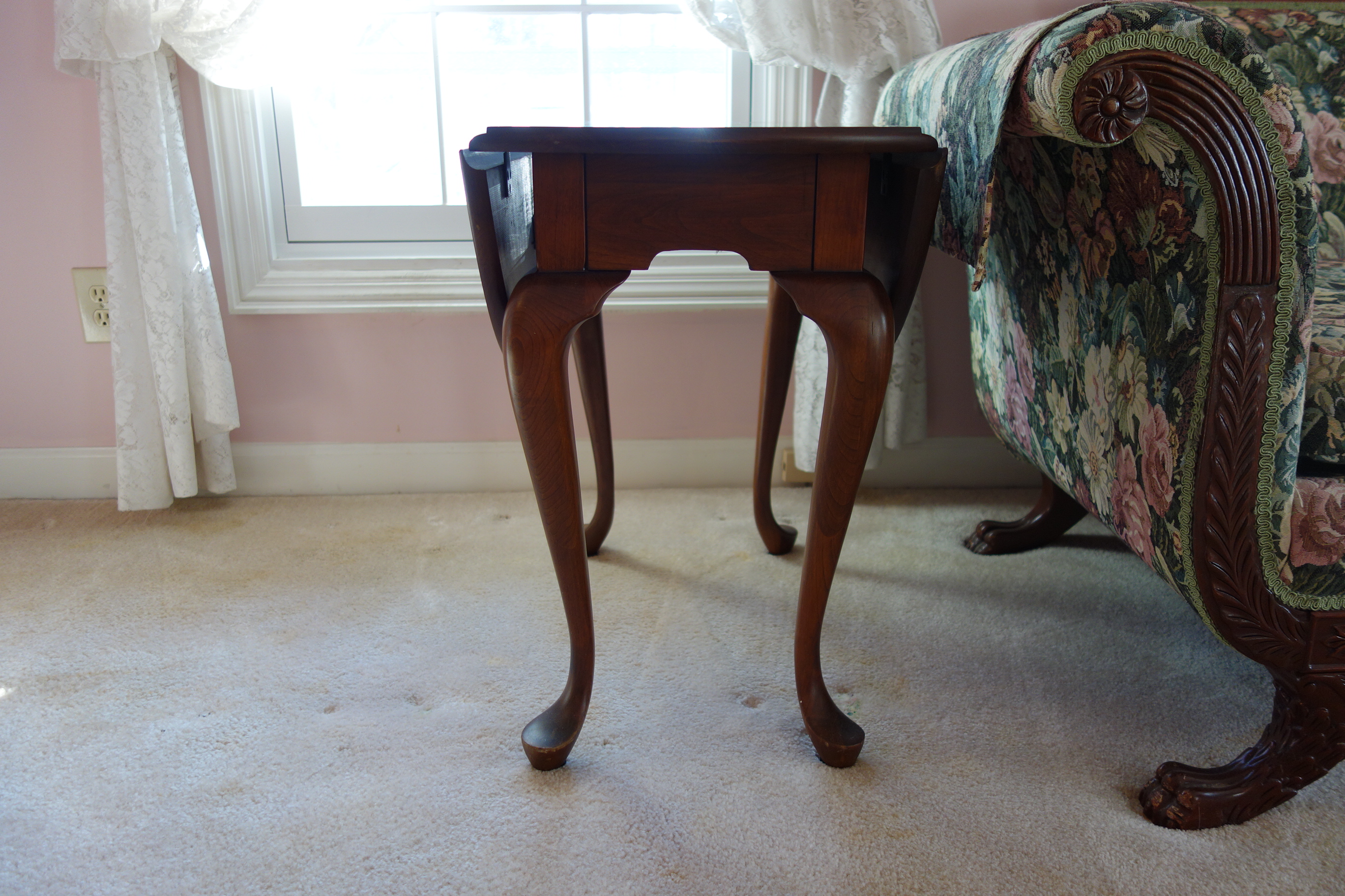 Queen Anne Style Drop Leaf Side Table