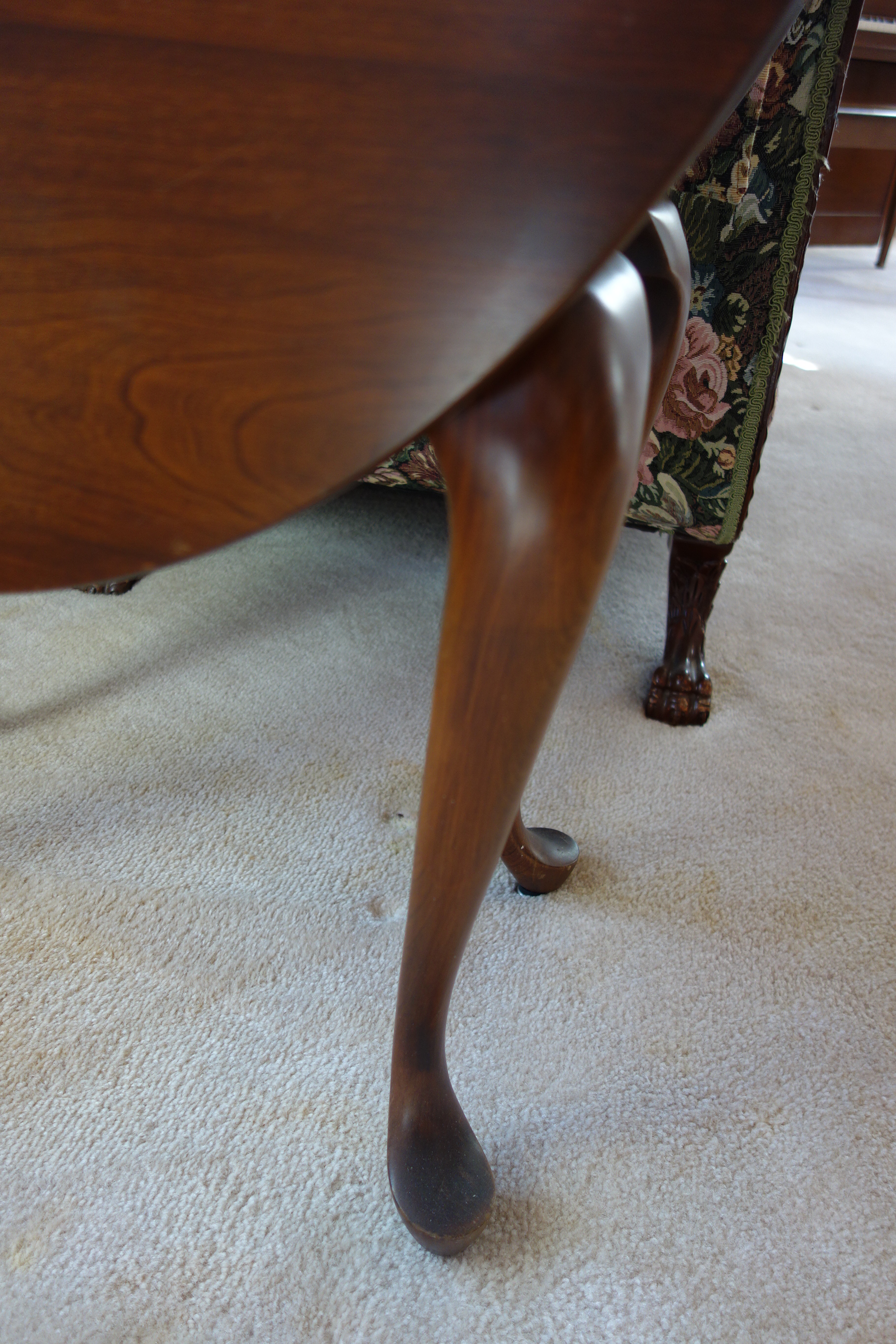 Queen Anne Style Drop Leaf Side Table