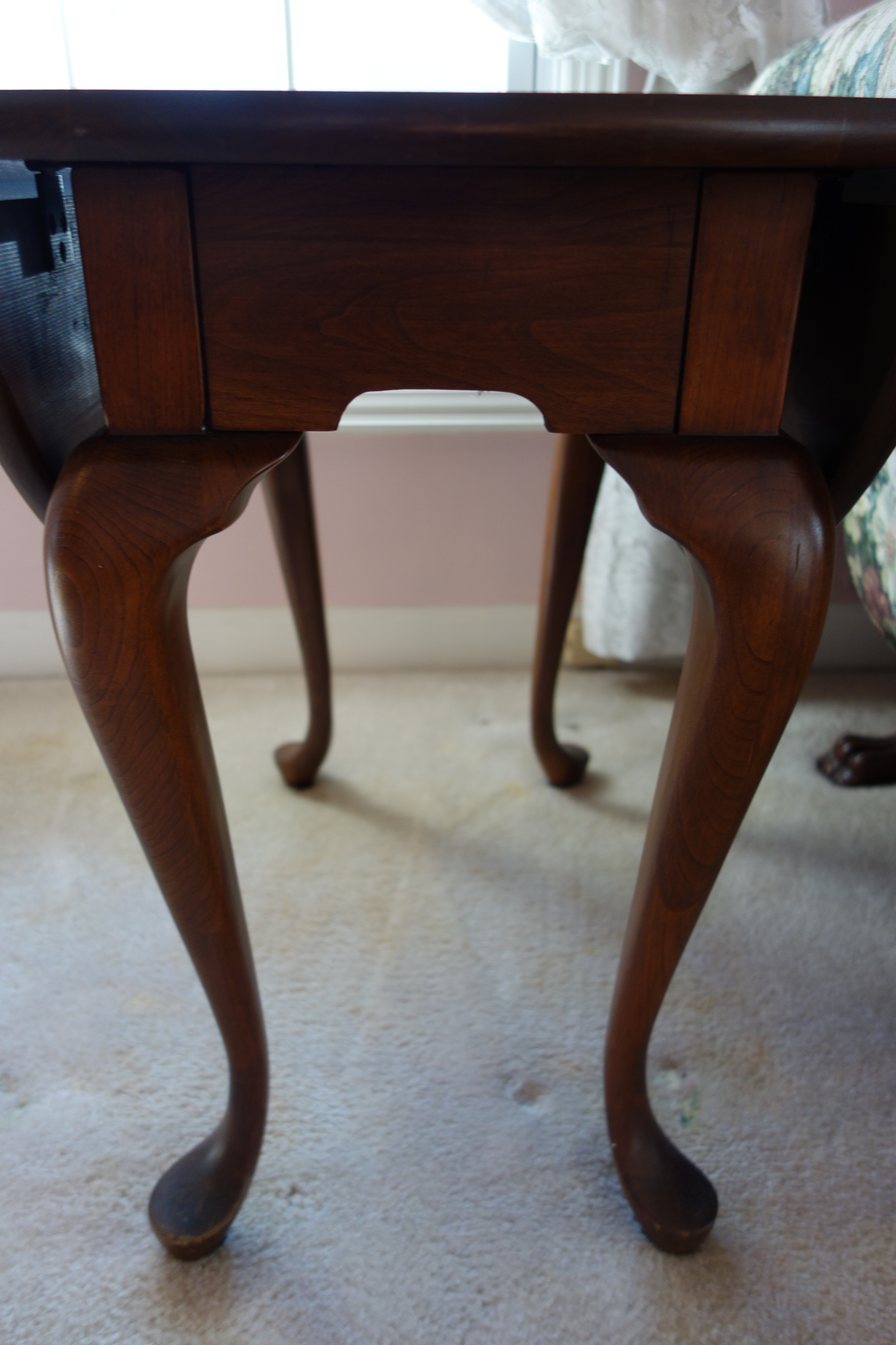 Queen Anne Style Drop Leaf Side Table