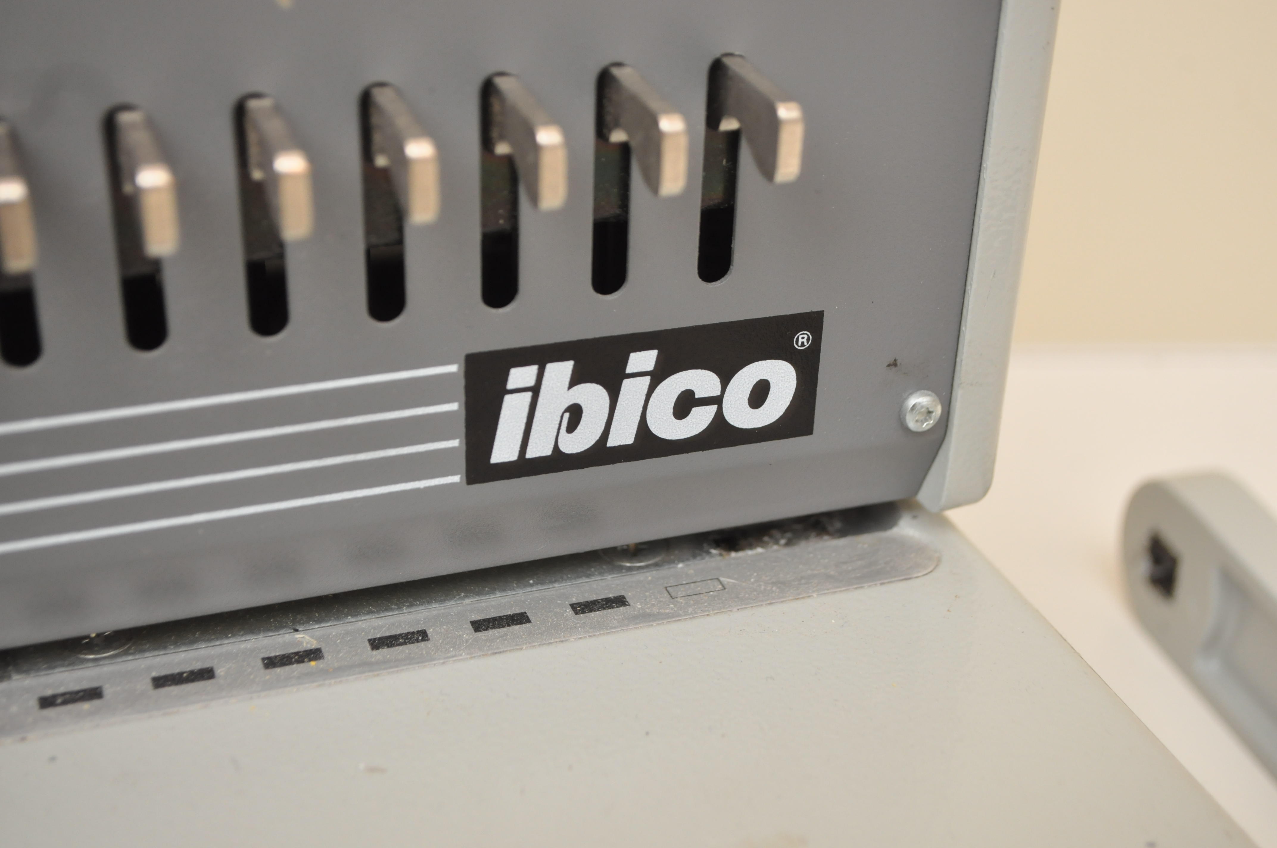 Ibico Kombo Manual Punch and Binding Machine