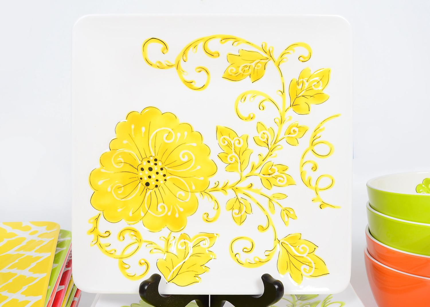 Set of Laurie Gates "Citrus Grove" Dinnerware