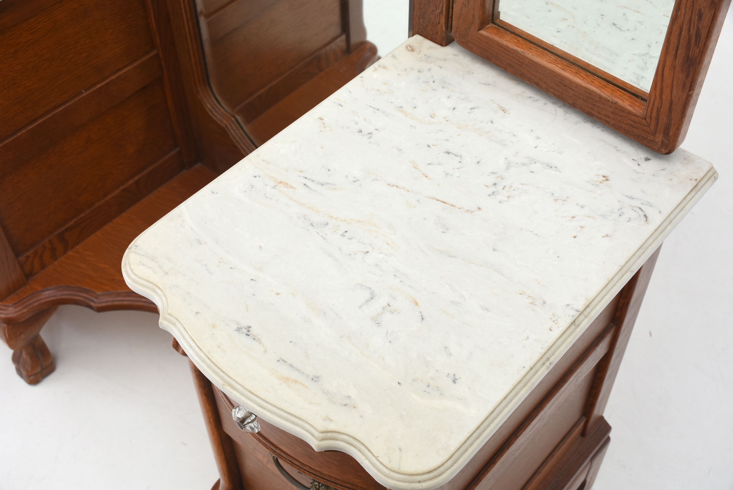 Lexington Furniture Victorian Sampler Collection - Vanity