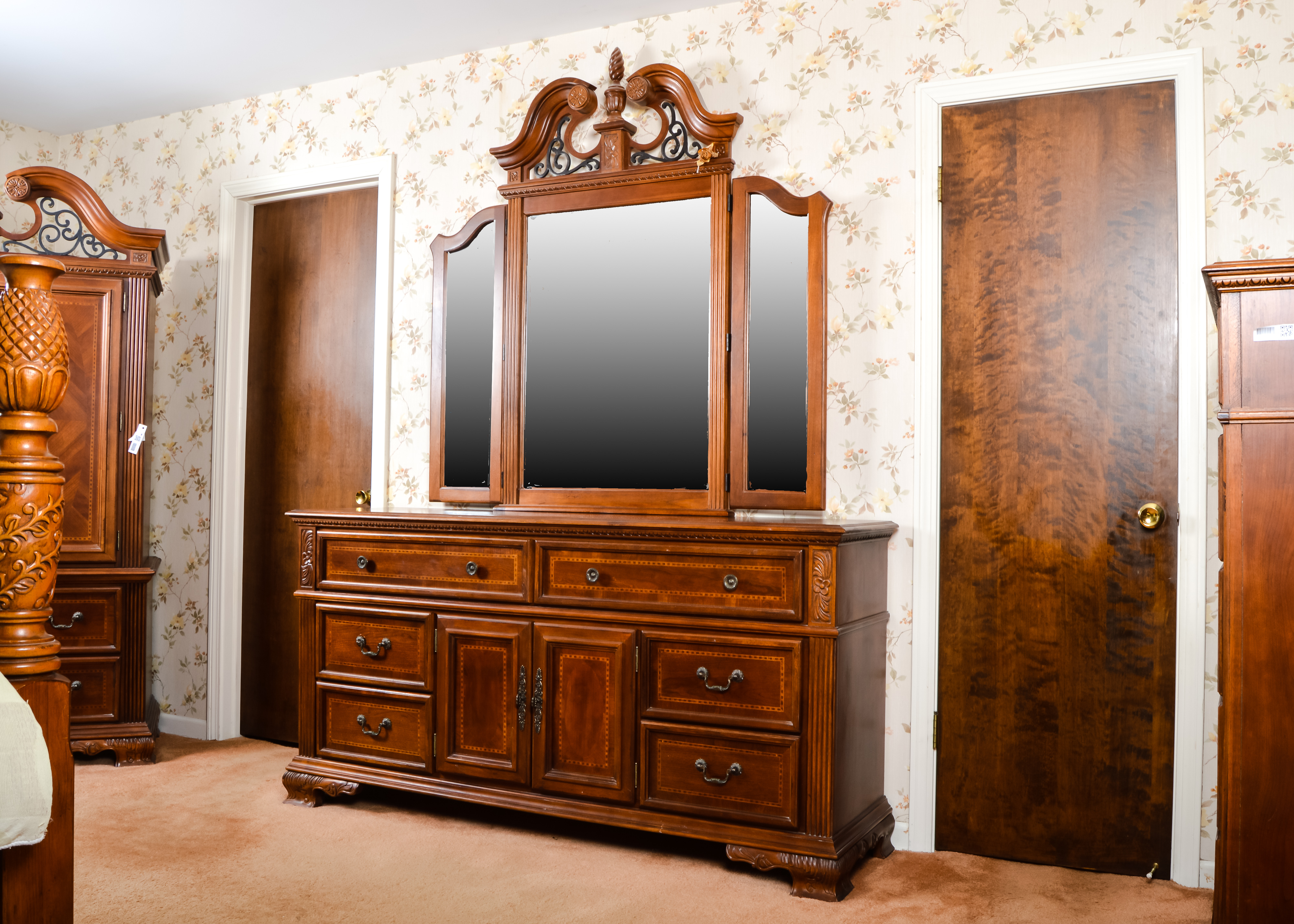 Collezione Europa Dresser with Mirror