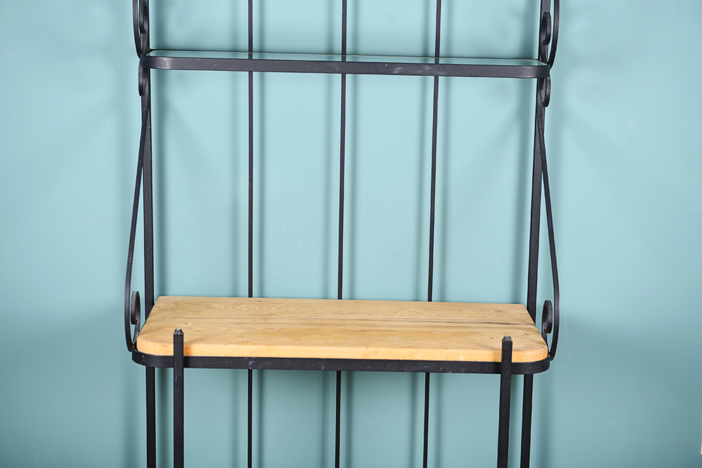 Metal Frame Baker's Rack