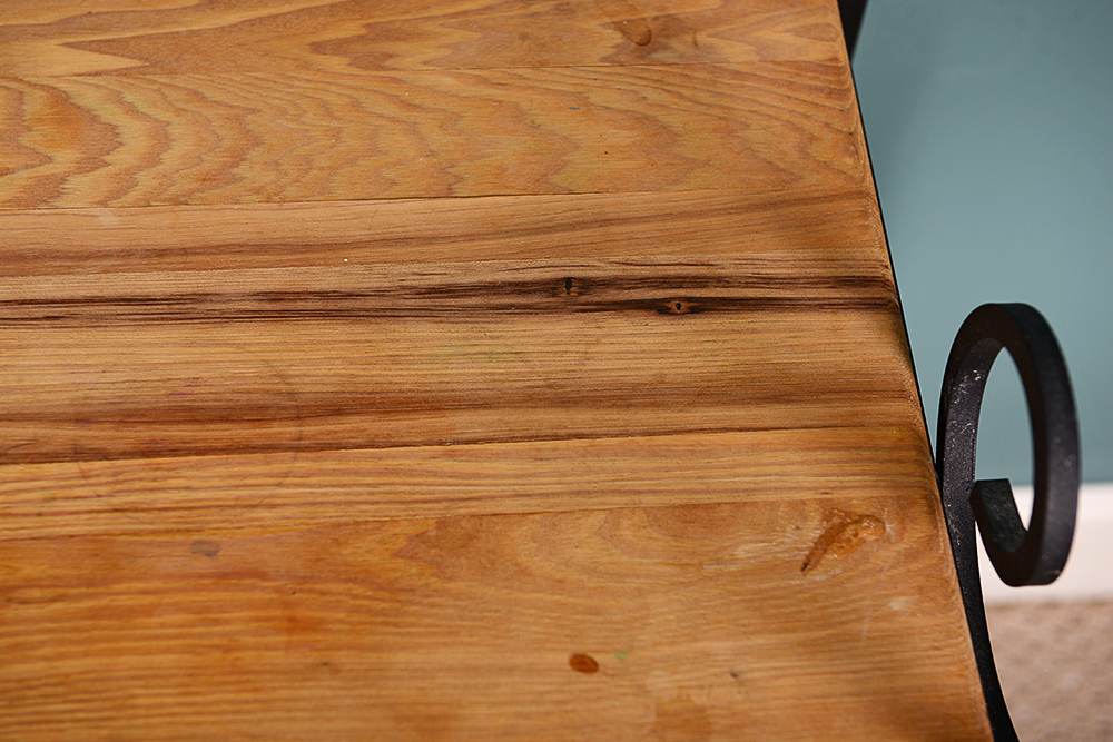 Metal Frame Baker's Rack