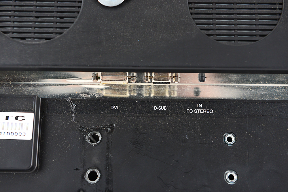 Orion 32" Widescreen LCD Monitor