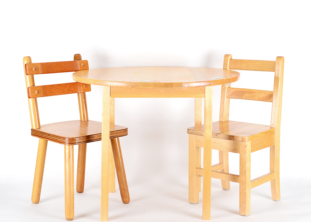 Natural Wood Children's Round Table and Chairs