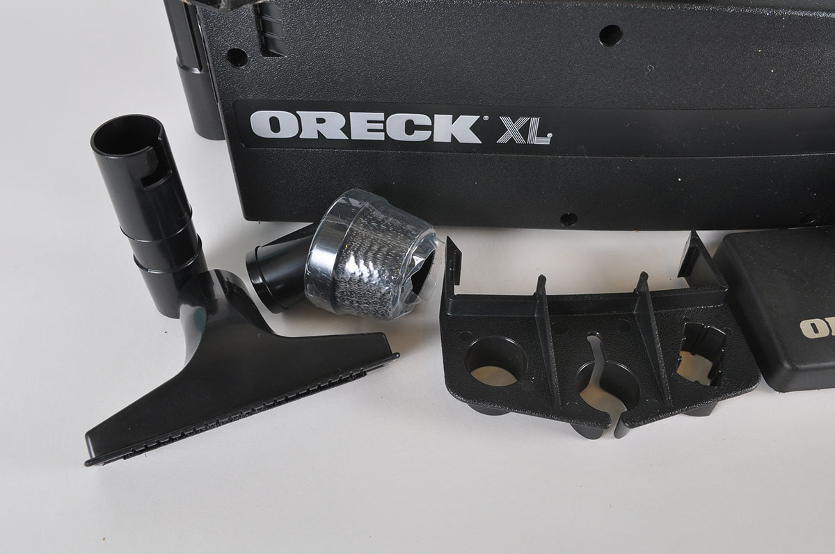 Oreck XL BB880-AD Compact Canister Vacuum Kit
