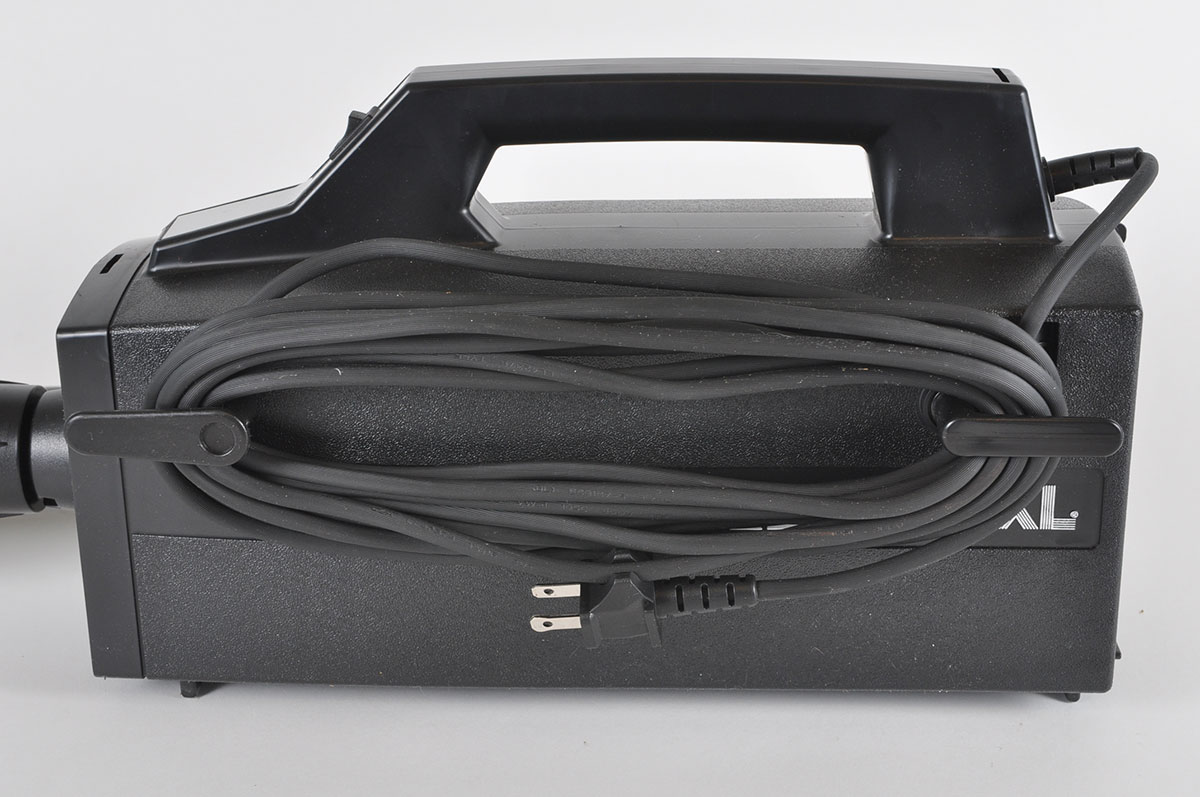 Oreck XL BB880-AD Compact Canister Vacuum Kit