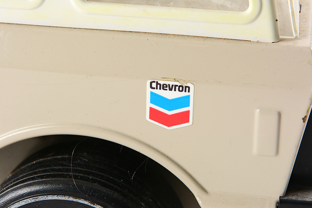 Vintage Tonka Toy Chevron Tow Truck