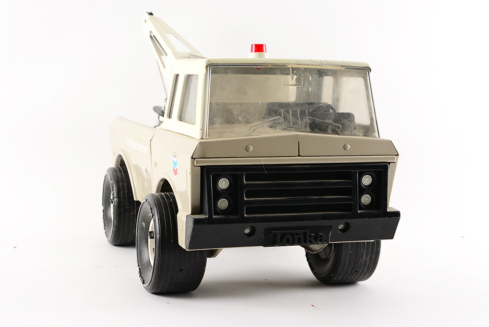 Vintage Tonka Toy Chevron Tow Truck