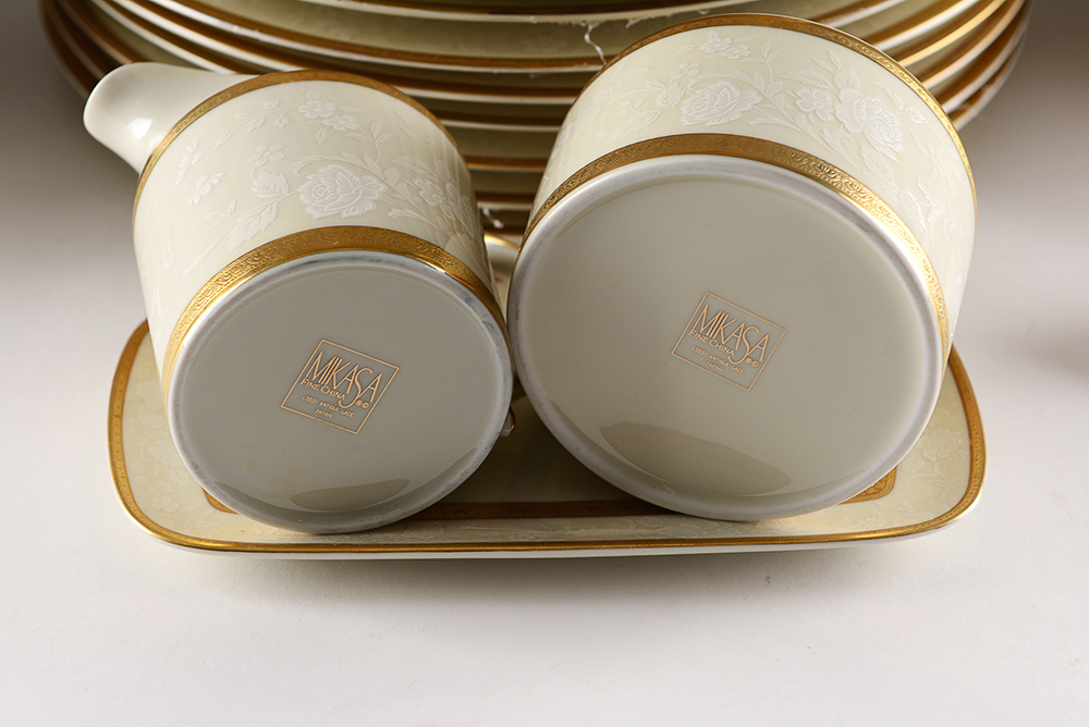 Mikasa Antique Lace China Set