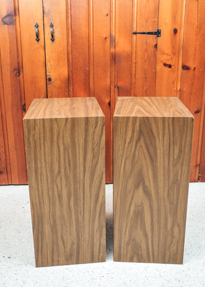 Pair of Fisher XP 95C Stereo Speakers