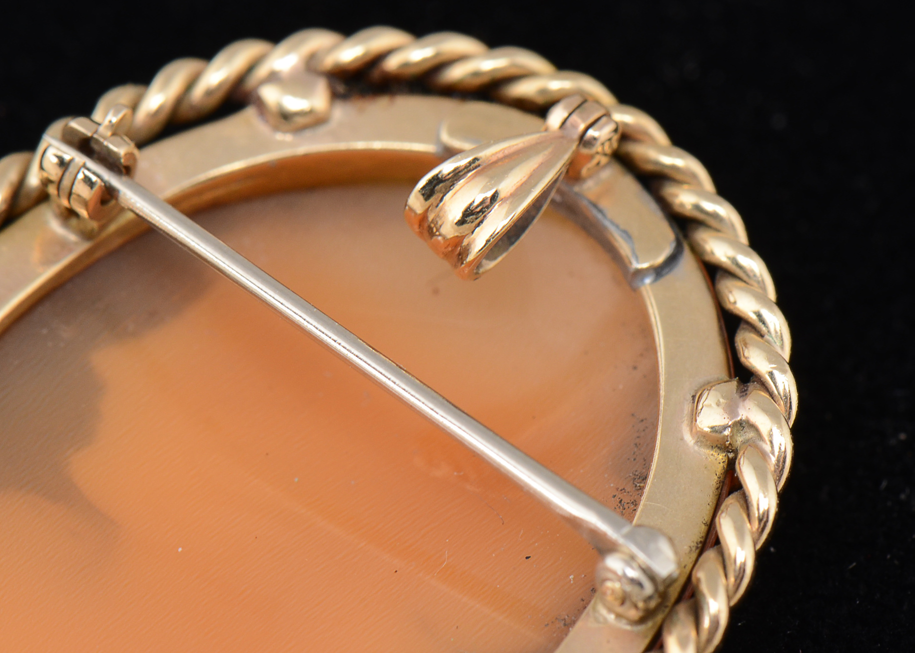 14K Yellow Gold Carved Shell Signed Cameo