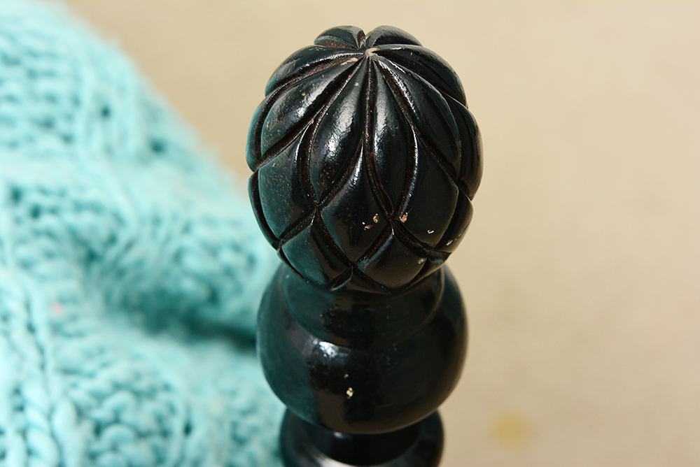 Black Lacquered Full Bed Frame