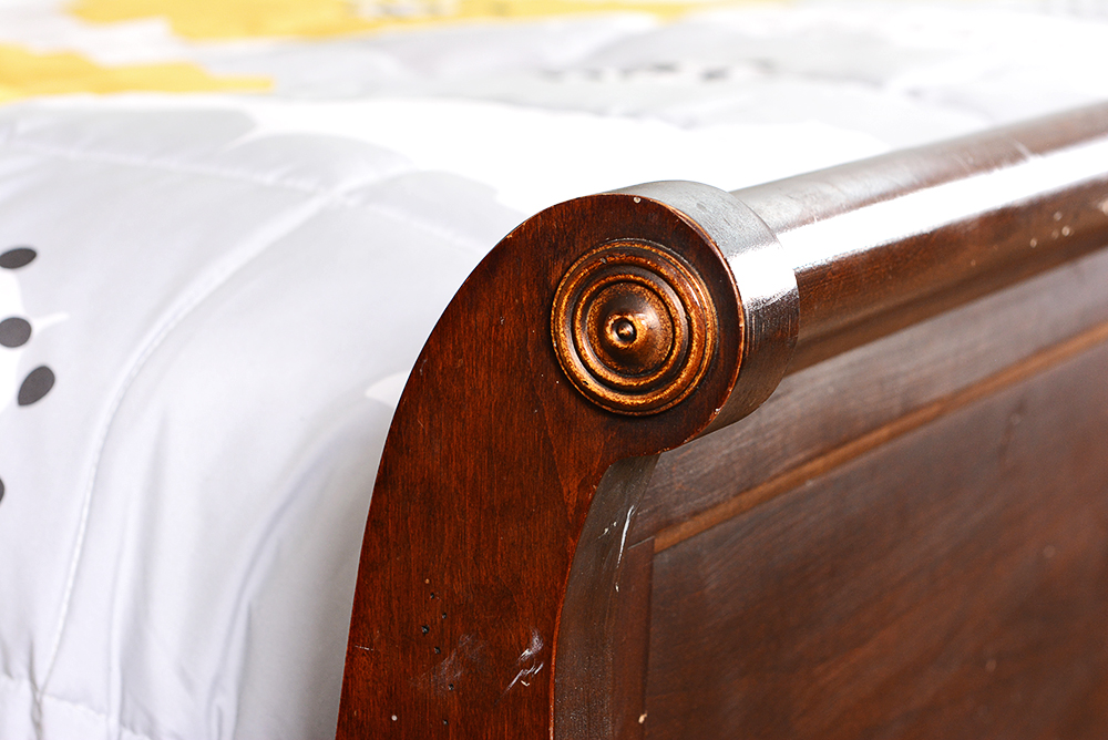 King Mahogany Sleigh Bed
